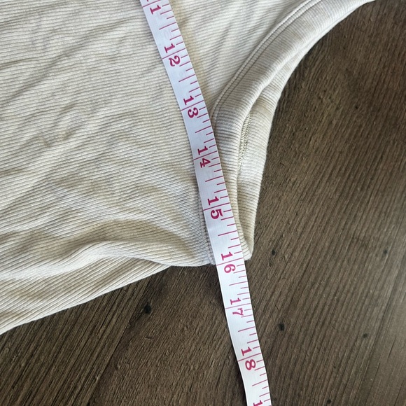 Lululemon Hold Tight Ribbed Racerback size 6 - Picture 4 of 5